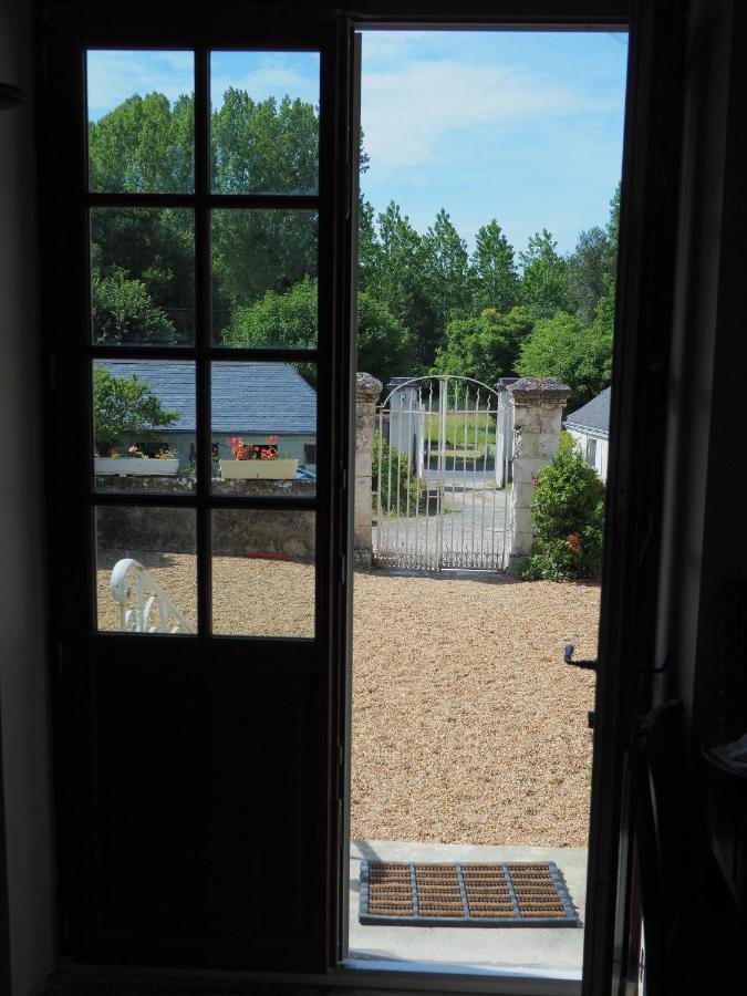 Bed & Breakfast - La Closerie De La Fuye Ballan-Mire Exterior photo
